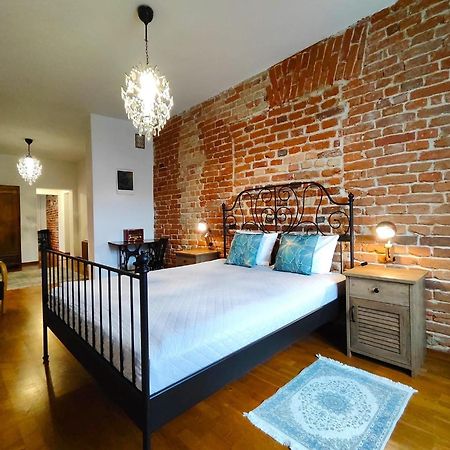Apartament Skorpion Centrum Санок Екстериор снимка